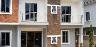 Cozy & Modern 2-Bedroom Apartment in Asaba